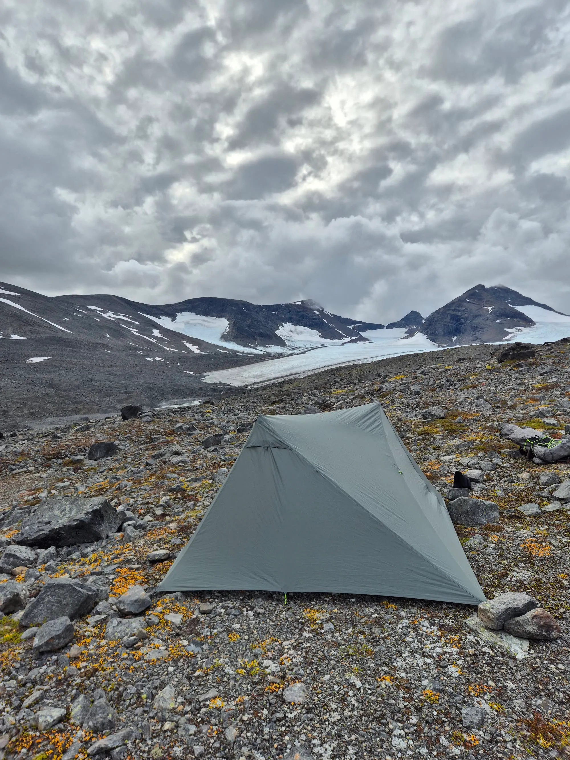 Third camp site near Bårddejiegŋa glacier